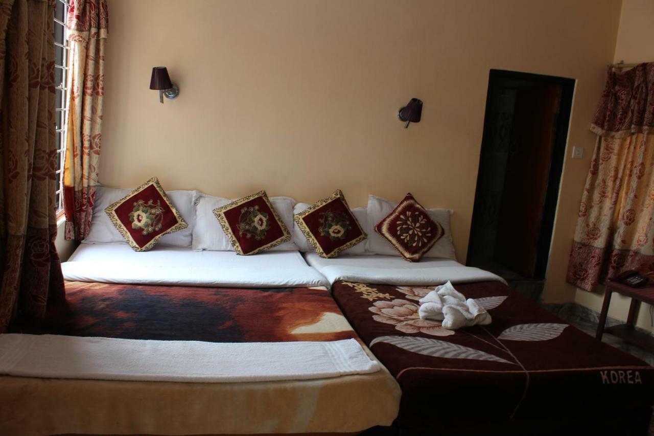 Hotel Direction Pokhara Exterior photo